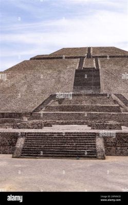 The Revolt of the Maya Against Teotihuacan Hegemony: A Dramatic Shift in Mesoamerican Power Dynamics